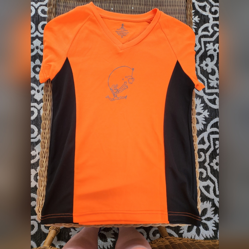 Cute running shirt, size small, drinker with a running problem. Reflective shirt